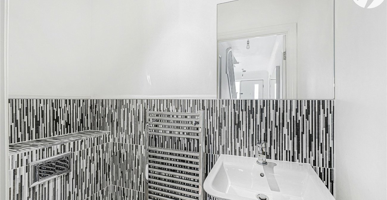 4 bedroom house for sale in Greenhithe | Robinson Jackson