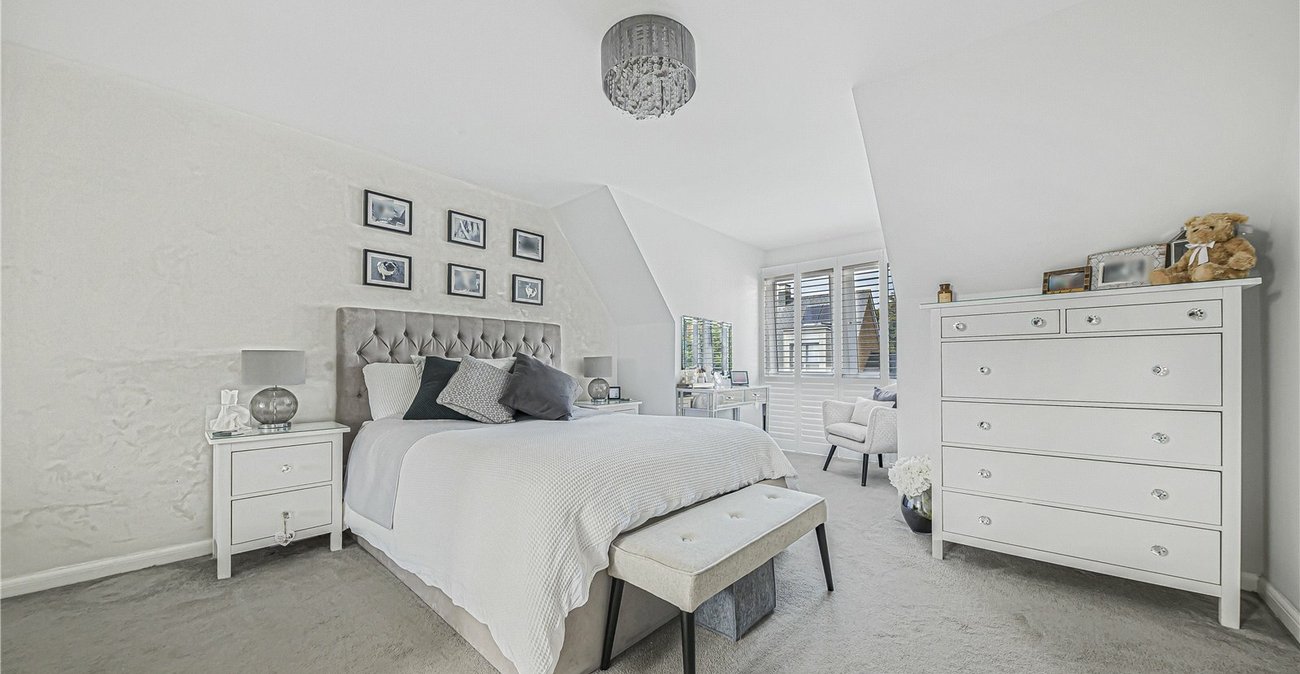 4 bedroom house for sale in Greenhithe | Robinson Jackson