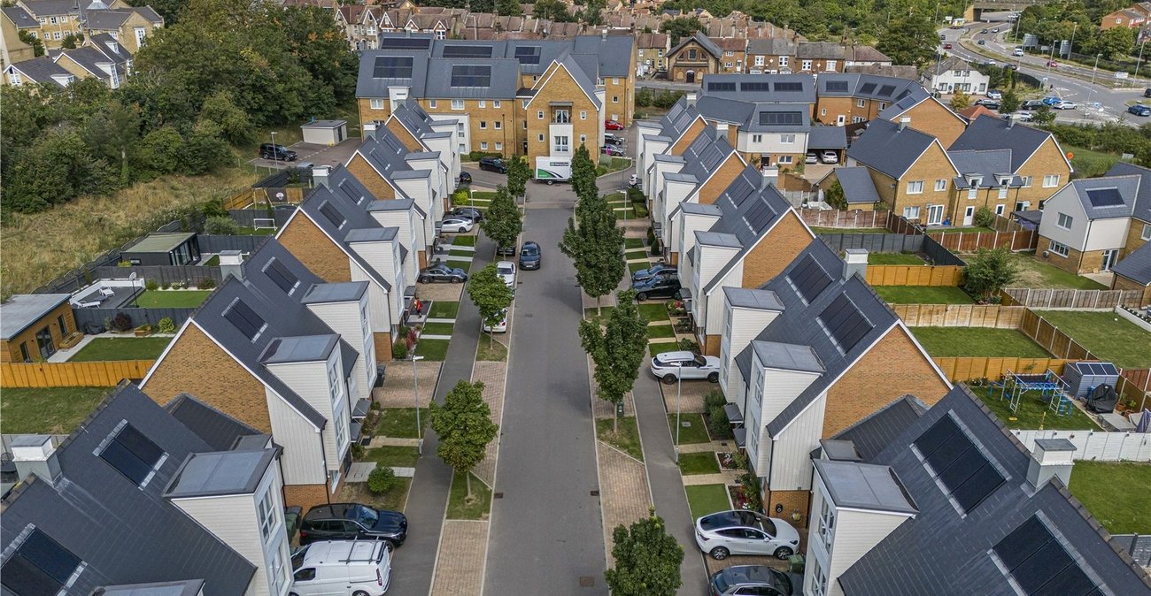 4 bedroom house for sale in Greenhithe | Robinson Jackson