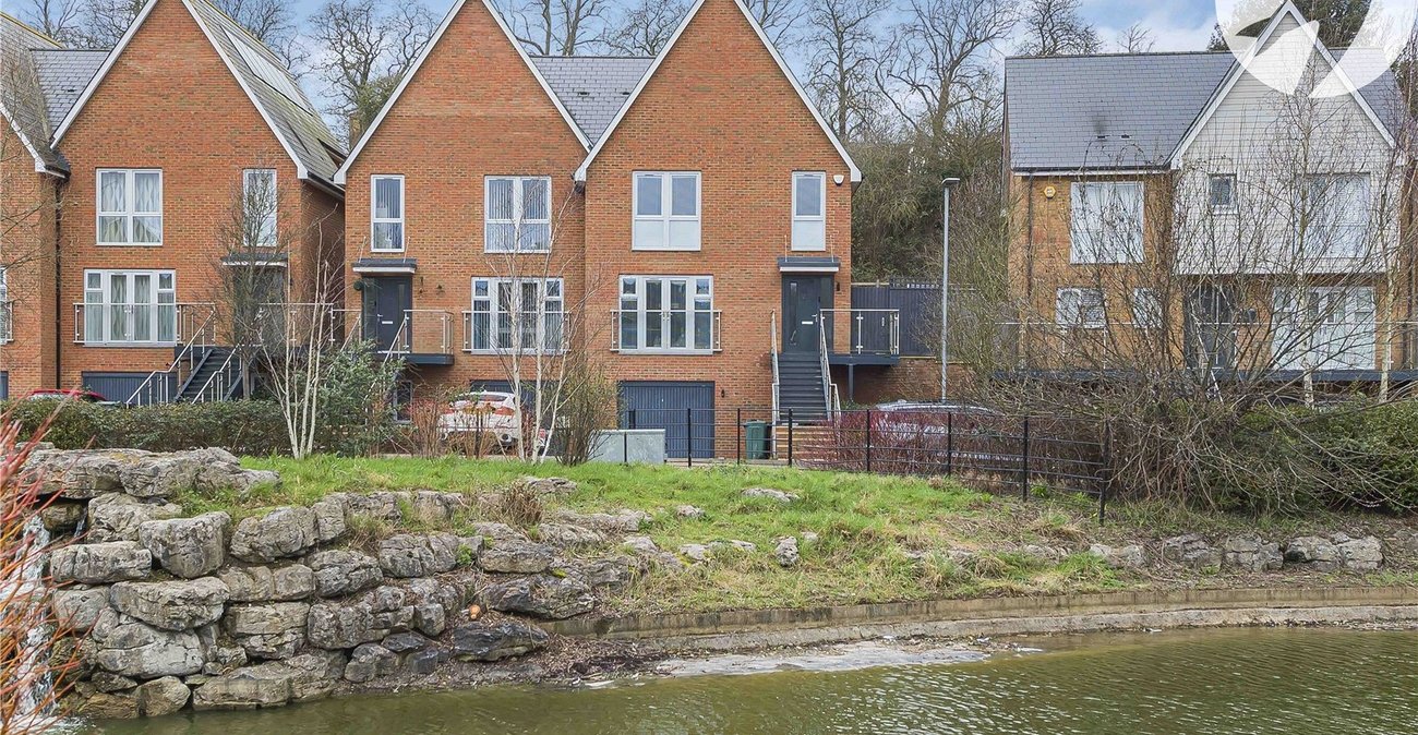 3 bedroom house for sale in Greenhithe | Robinson Jackson