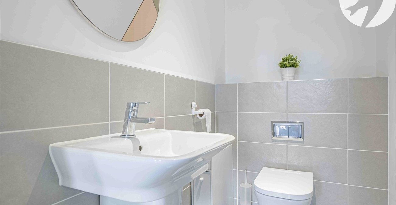 3 bedroom house for sale in Greenhithe | Robinson Jackson