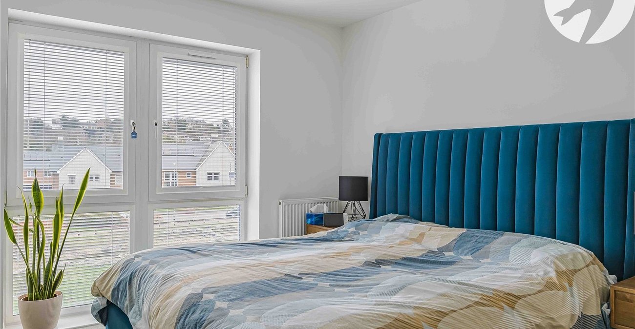 3 bedroom house for sale in Greenhithe | Robinson Jackson