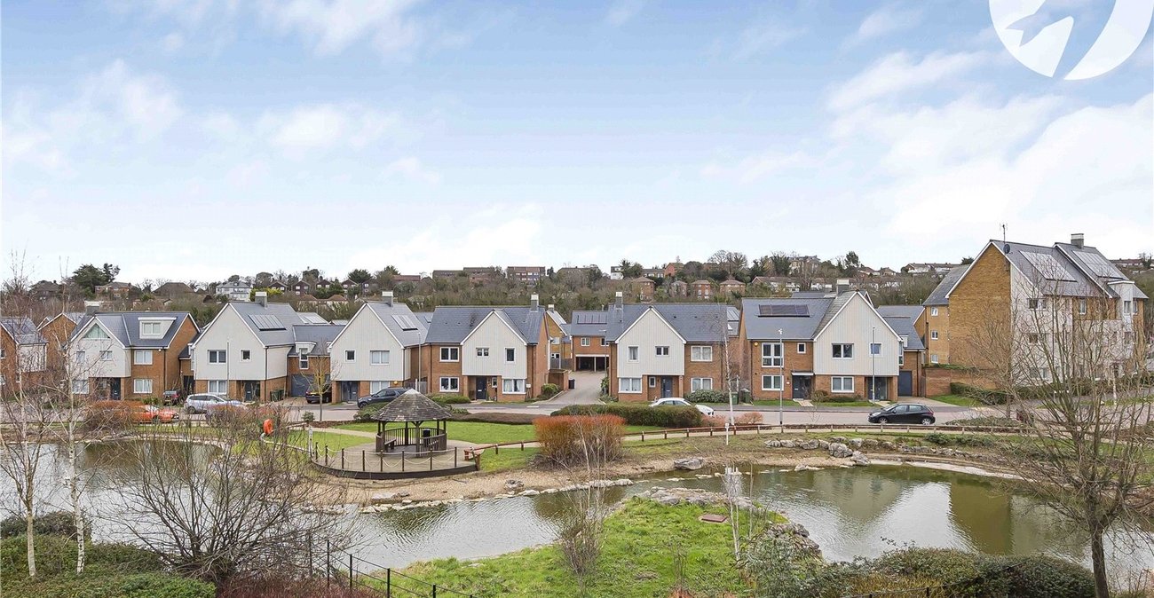 3 bedroom house for sale in Greenhithe | Robinson Jackson