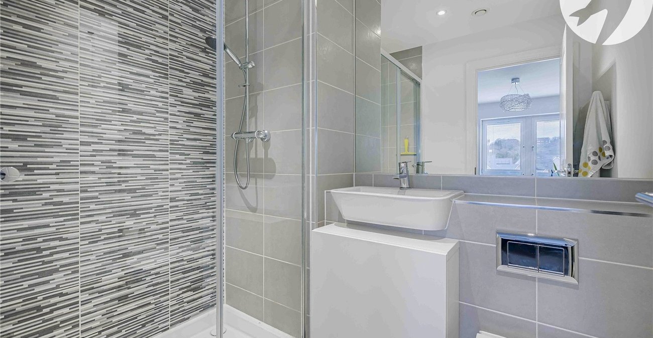 3 bedroom house for sale in Greenhithe | Robinson Jackson