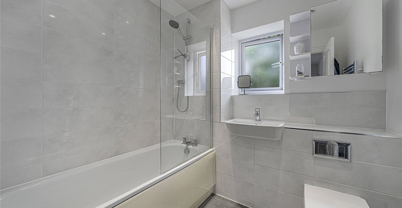 3 bedroom house for sale in Greenhithe | Robinson Jackson