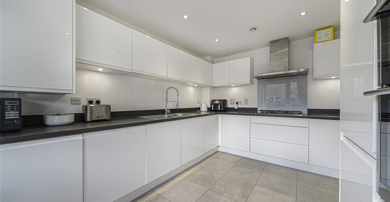 3 bedroom house for sale in Greenhithe | Robinson Jackson