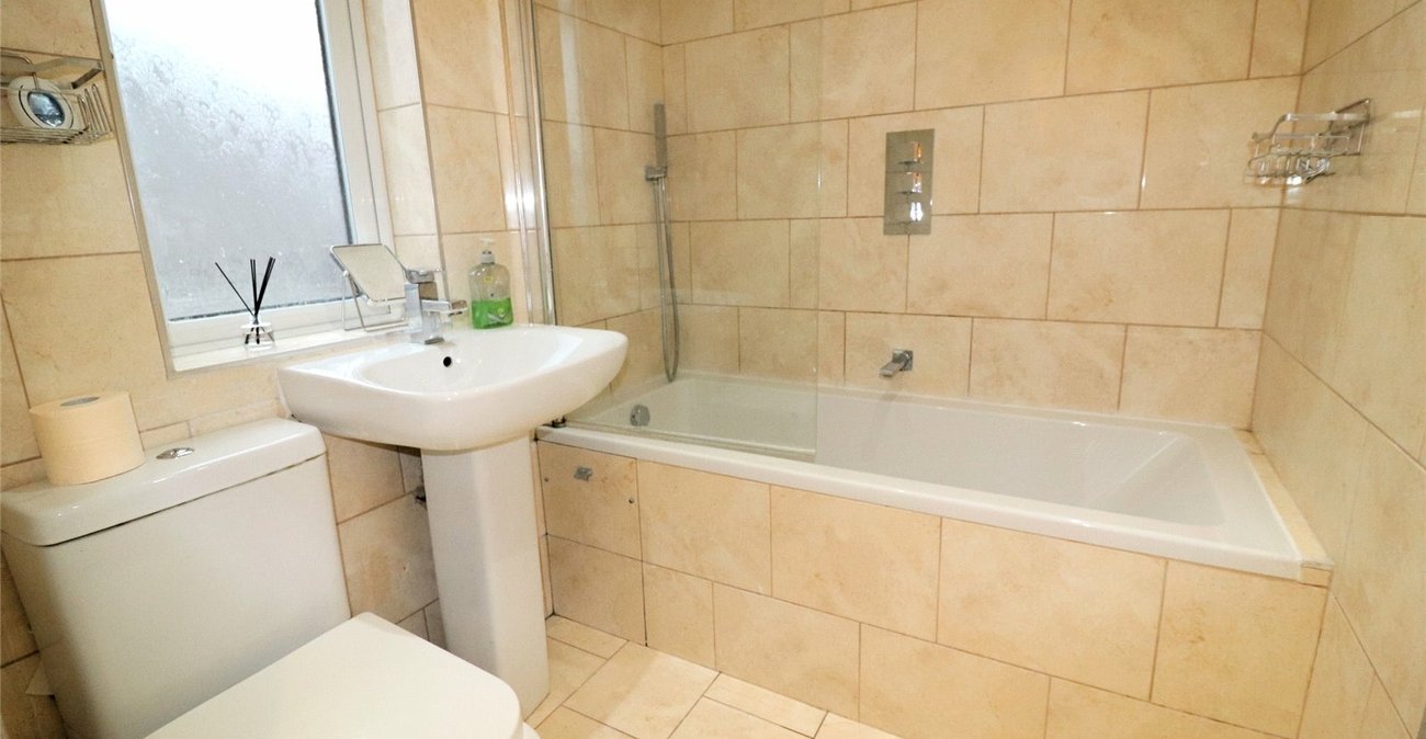 2 bedroom property for sale in Barnehurst | Robinson Jackson