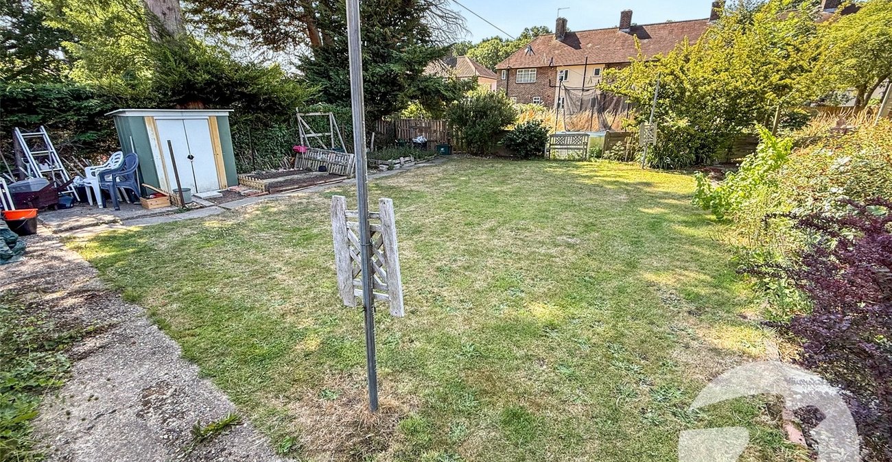 2 bedroom property for sale in London | Robinson Jackson