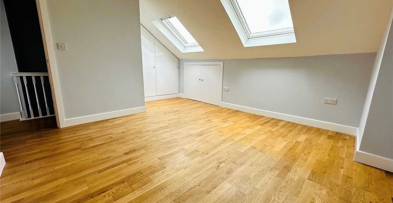 2 bedroom property for sale in London | Robinson Jackson