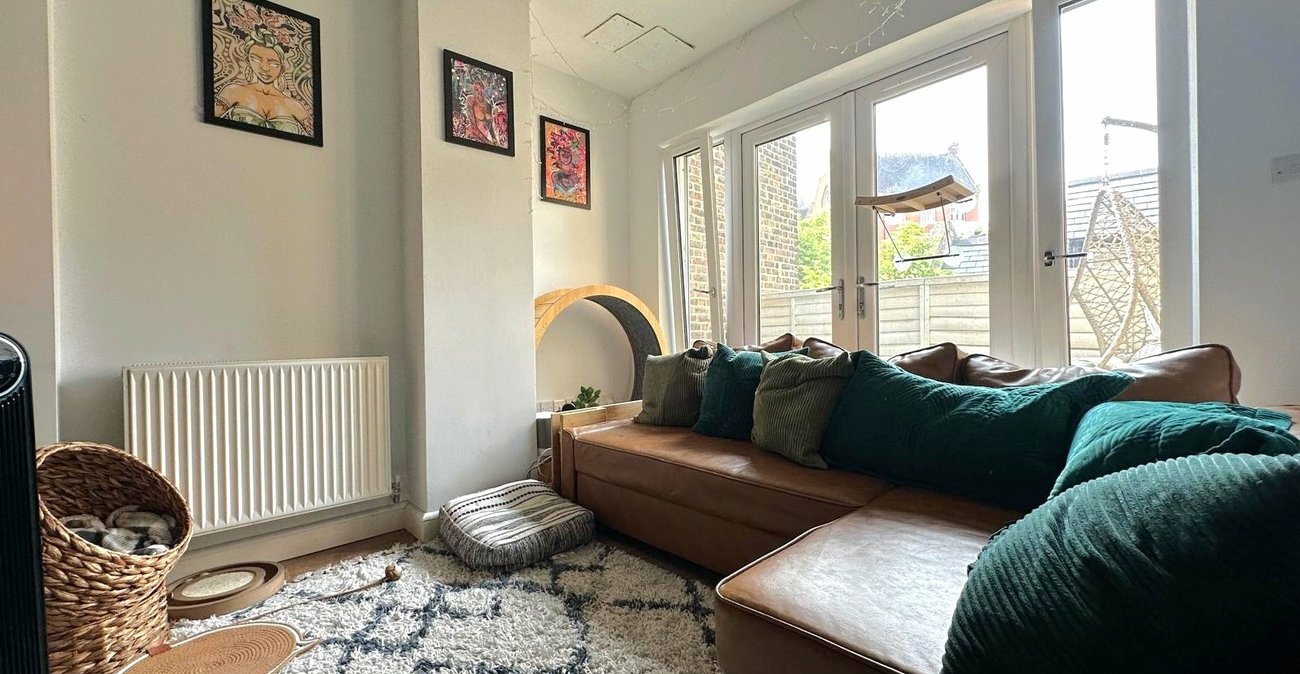 1 bedroom property for sale in London | Robinson Jackson
