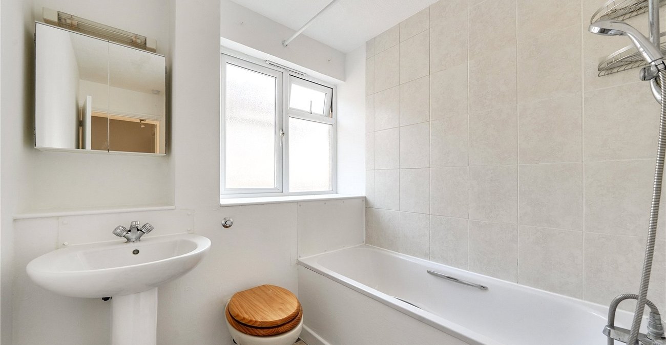 2 bedroom property for sale in Sydenham | Robinson Jackson