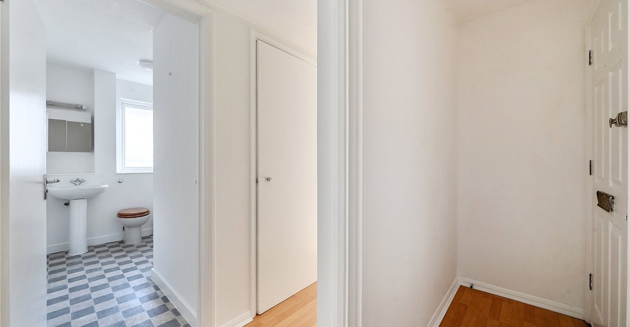 2 bedroom property for sale in Sydenham | Robinson Jackson