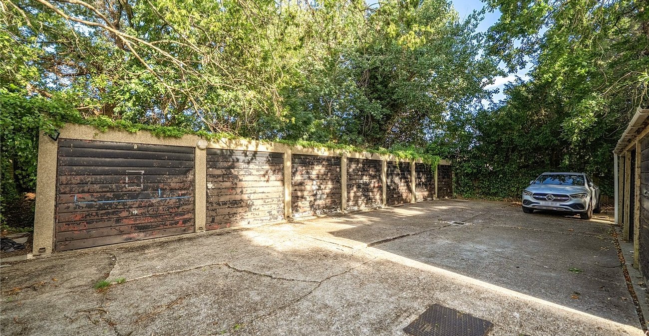 2 bedroom property for sale in Sydenham | Robinson Jackson