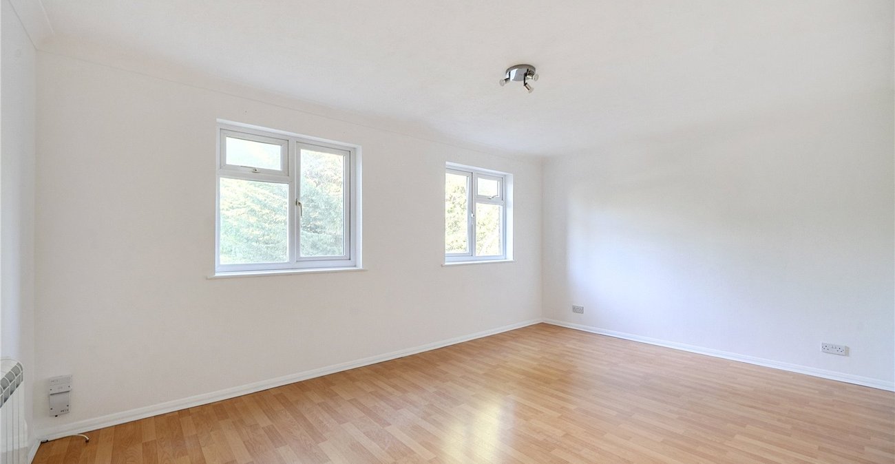 2 bedroom property for sale in Sydenham | Robinson Jackson