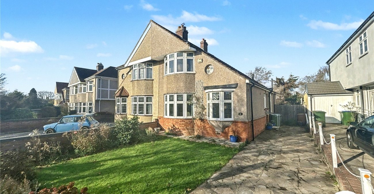3 bedroom house for sale in Sidcup | Robinson Jackson