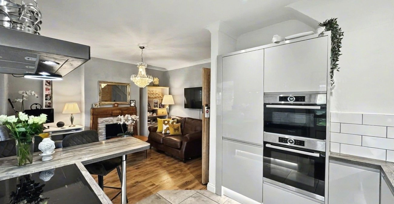 3 bedroom house for sale in South Welling | Robinson Jackson