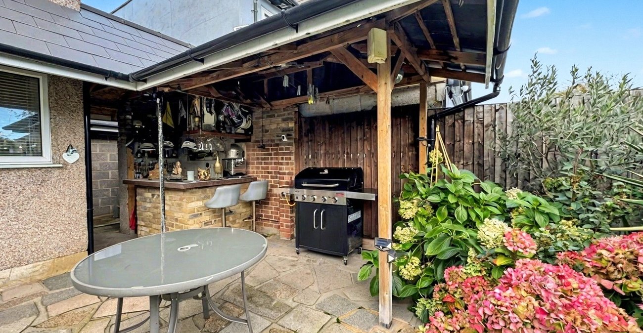 3 bedroom house for sale in South Welling | Robinson Jackson