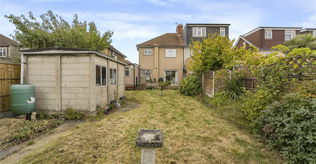 3 bedroom house for sale in Welling | Robinson Jackson