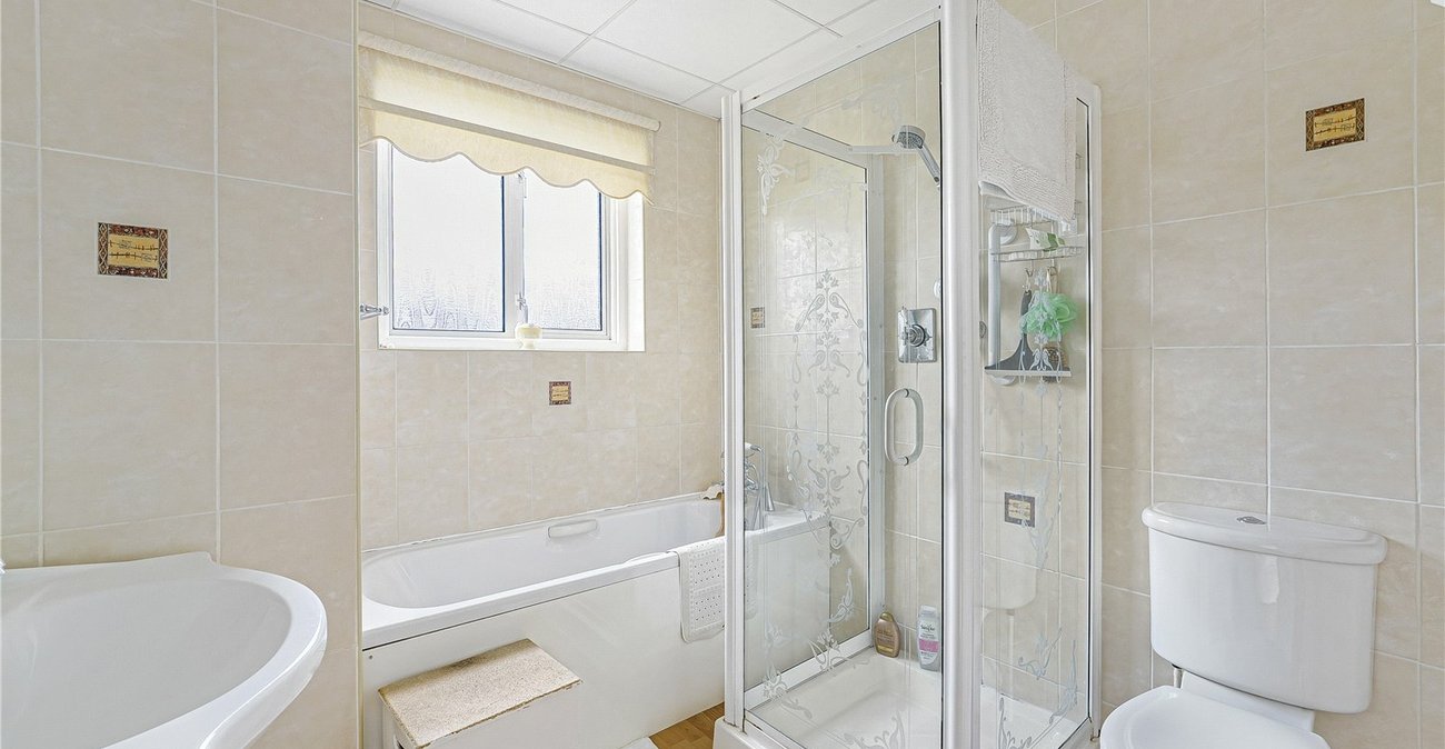 3 bedroom house for sale in Welling | Robinson Jackson