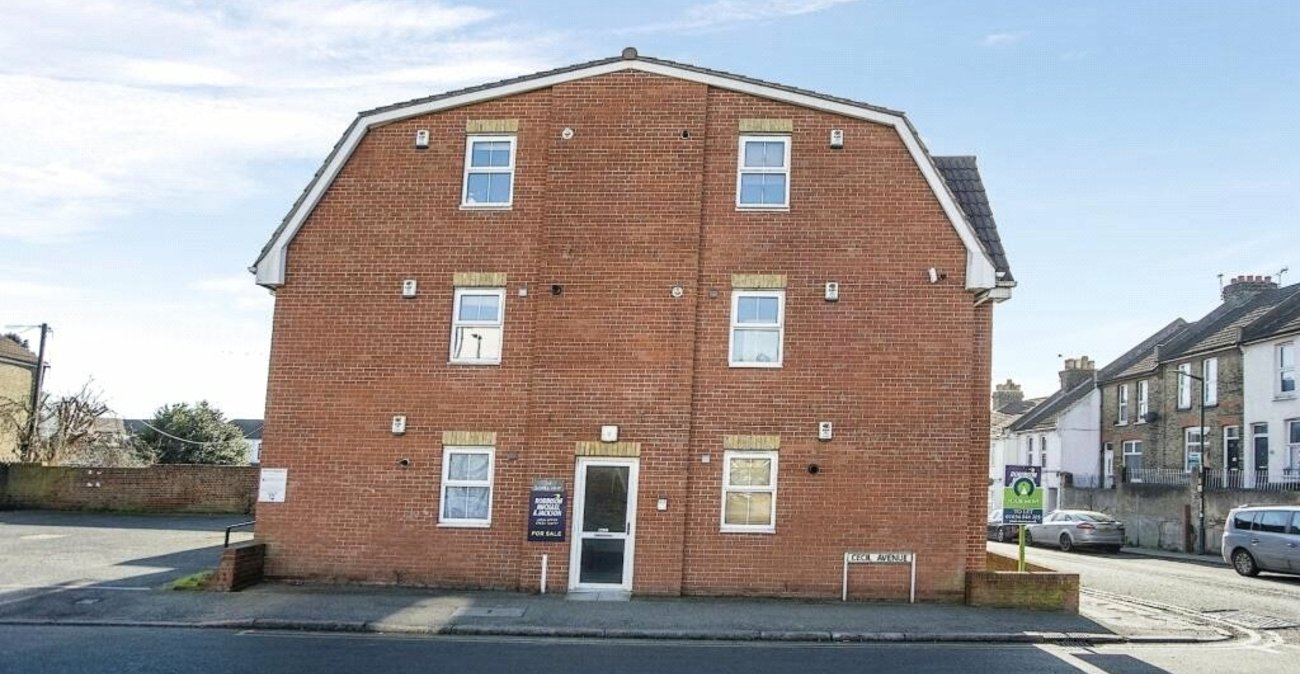 1 bedroom property for sale in Rochester | Robinson Michael & Jackson