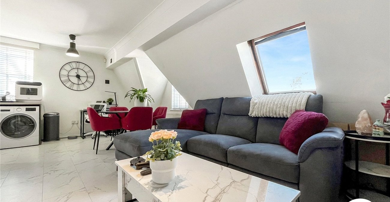 1 bedroom property for sale in Rochester | Robinson Michael & Jackson