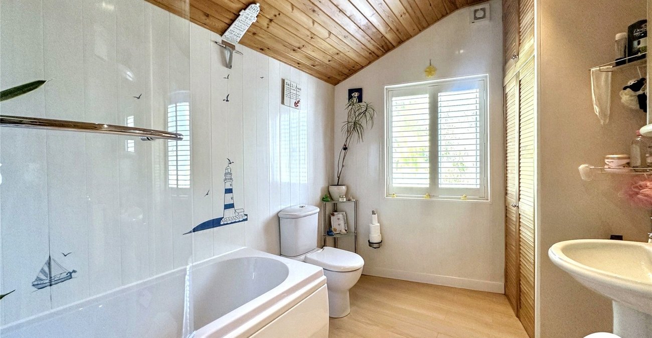 2 bedroom house for sale in Rochester | Robinson Michael & Jackson