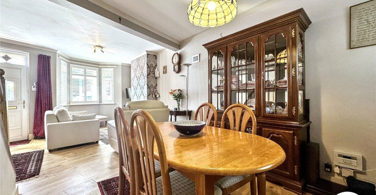 2 bedroom house for sale in Rochester | Robinson Michael & Jackson