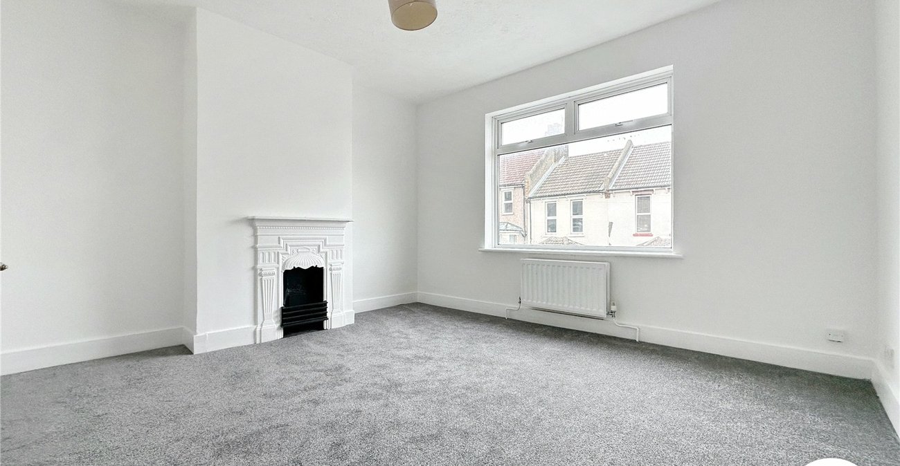 3 bedroom house for sale in Rochester | Robinson Michael & Jackson