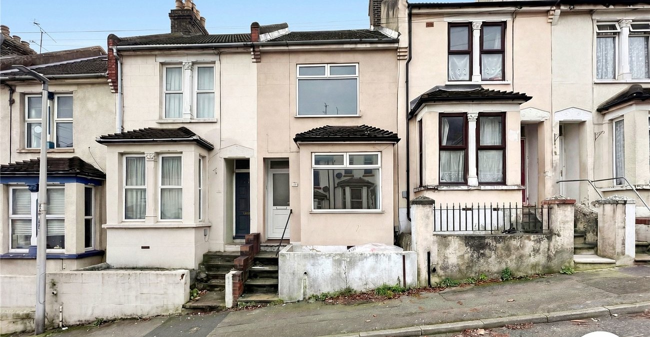 3 bedroom house for sale in Rochester | Robinson Michael & Jackson