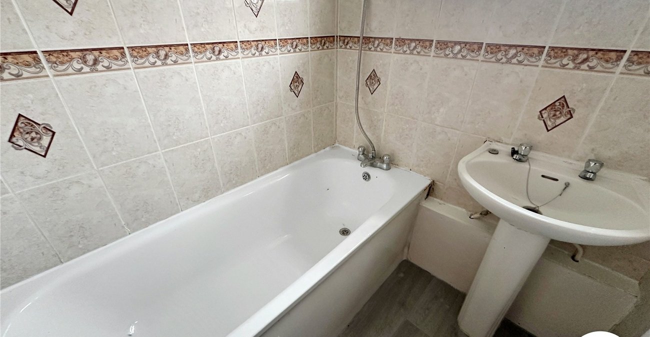 3 bedroom house for sale in Rochester | Robinson Michael & Jackson