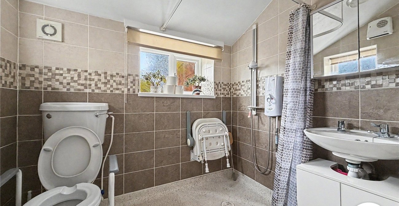 3 bedroom house for sale in Rochester | Robinson Michael & Jackson