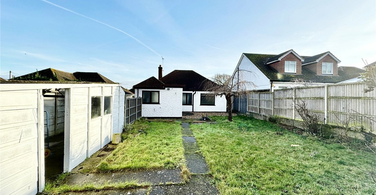 3 bedroom bungalow for sale in Swanley | Robinson Jackson