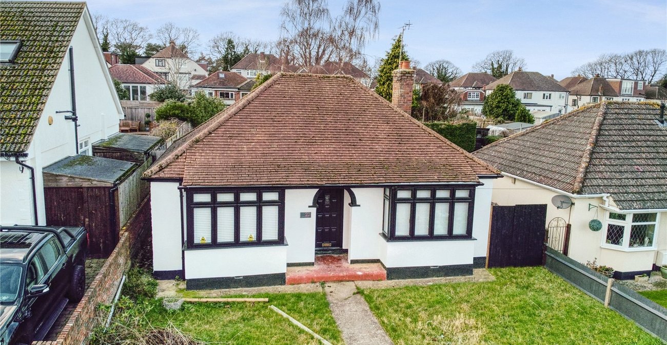 3 bedroom bungalow for sale in Swanley | Robinson Jackson