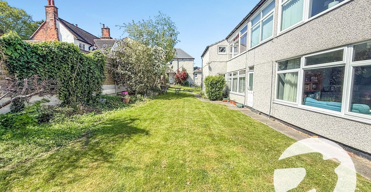 2 bedroom property for sale in Mottingham Lane | Robinson Jackson