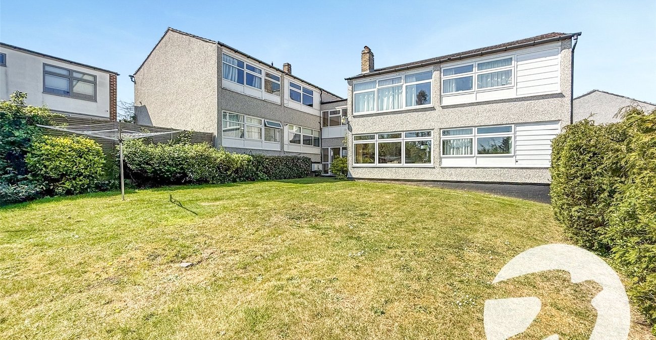 2 bedroom property for sale in Mottingham Lane | Robinson Jackson