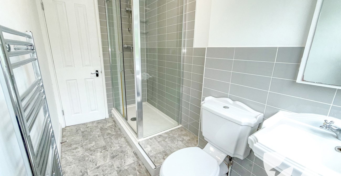 2 bedroom property for sale in Mottingham Lane | Robinson Jackson
