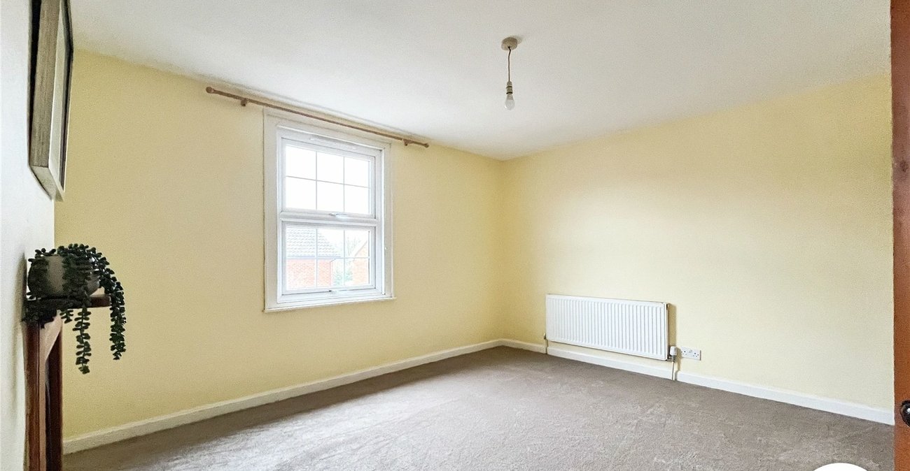 2 bedroom house for sale in Lynsted | Robinson Michael & Jackson