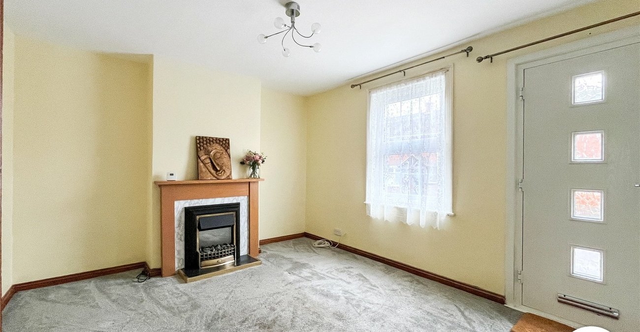 2 bedroom house for sale in Lynsted | Robinson Michael & Jackson