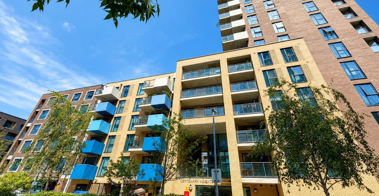 2 bedroom property for sale in Larkwood Avenue | Robinson Jackson