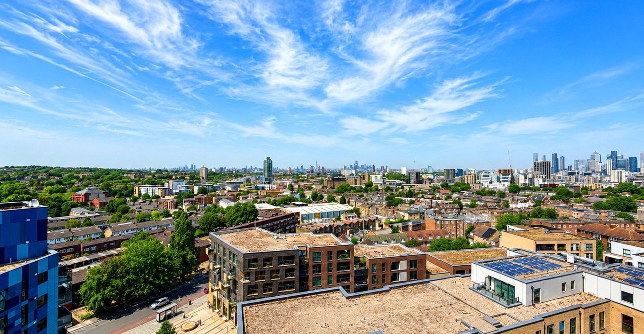 2 bedroom property for sale in Larkwood Avenue | Robinson Jackson