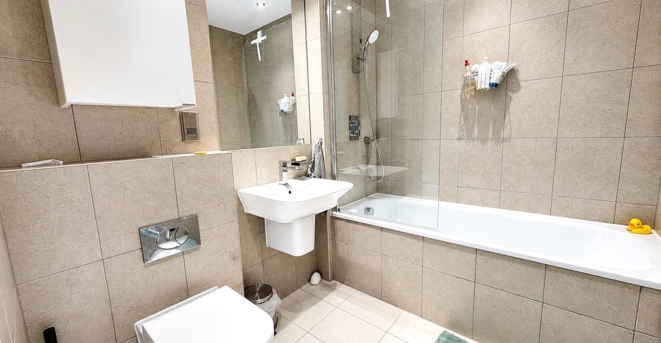 2 bedroom property for sale in Larkwood Avenue | Robinson Jackson