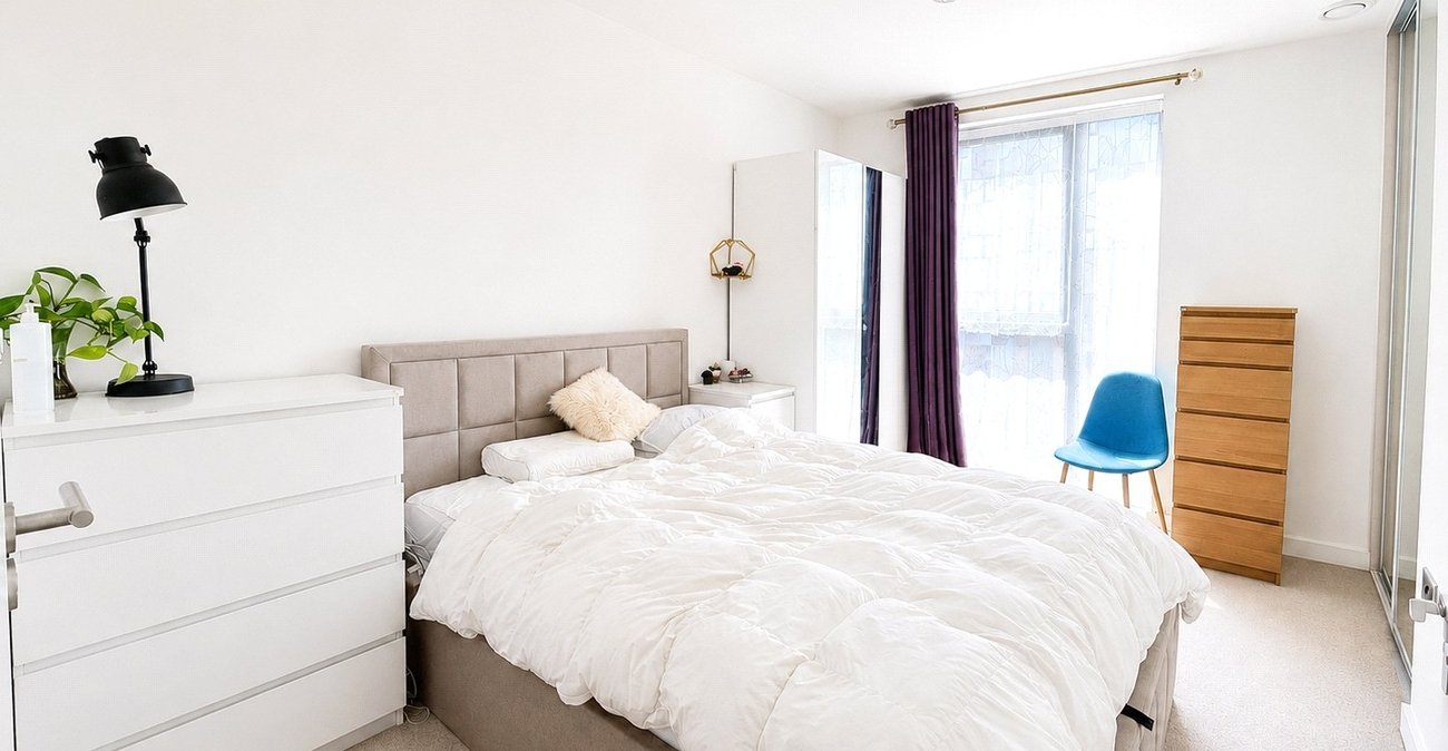 2 bedroom property for sale in Larkwood Avenue | Robinson Jackson