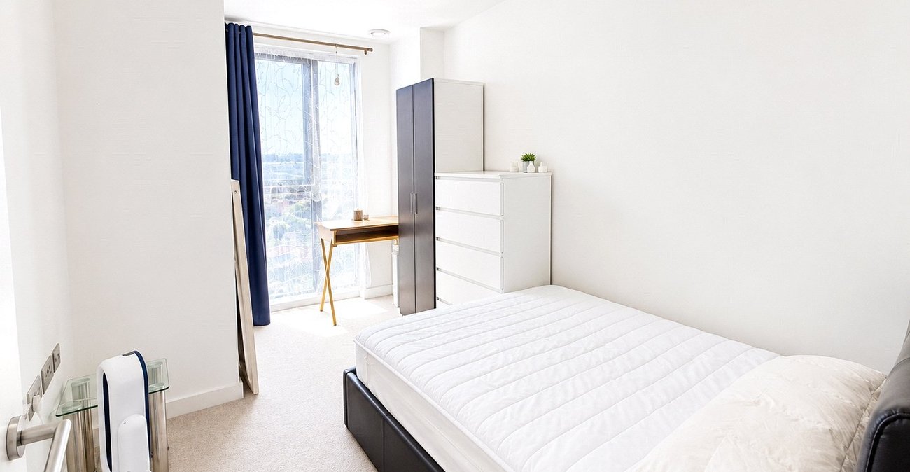 2 bedroom property for sale in Larkwood Avenue | Robinson Jackson