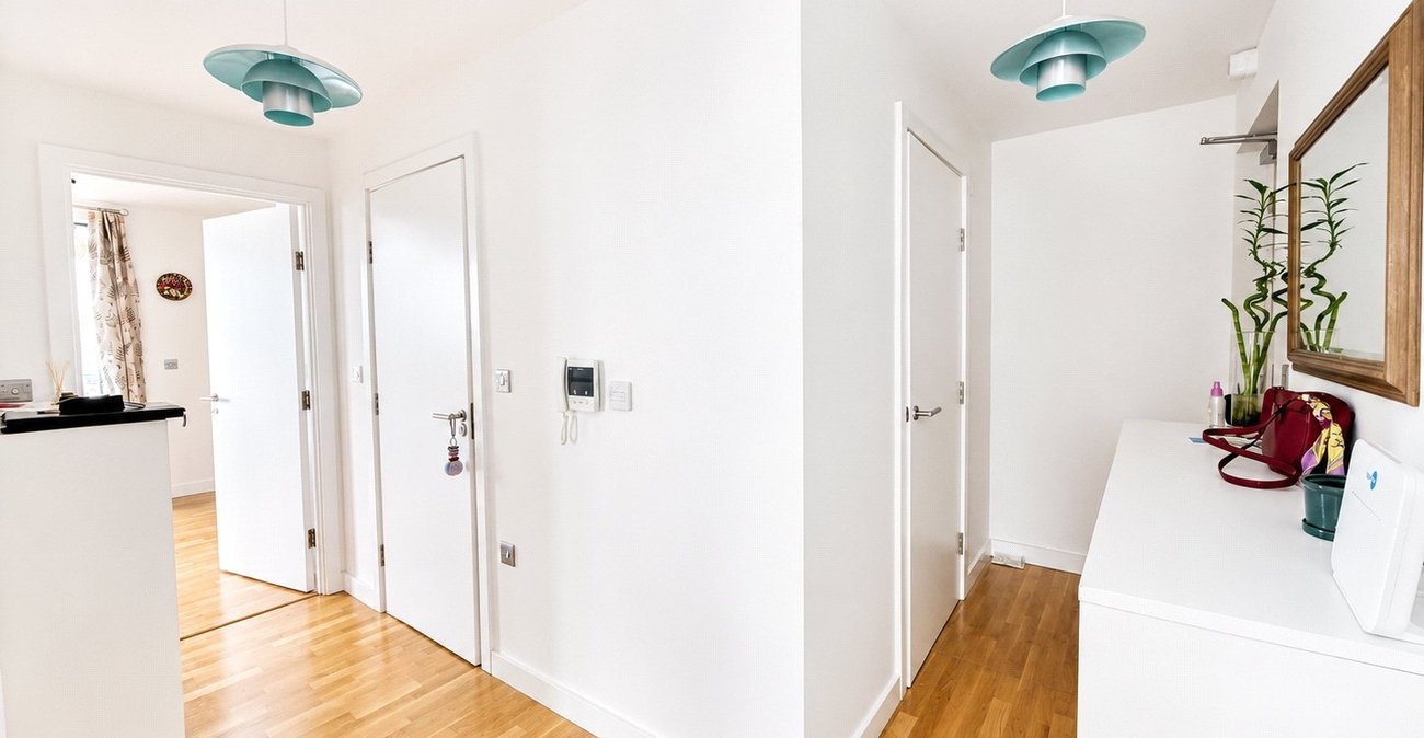 2 bedroom property for sale in Larkwood Avenue | Robinson Jackson