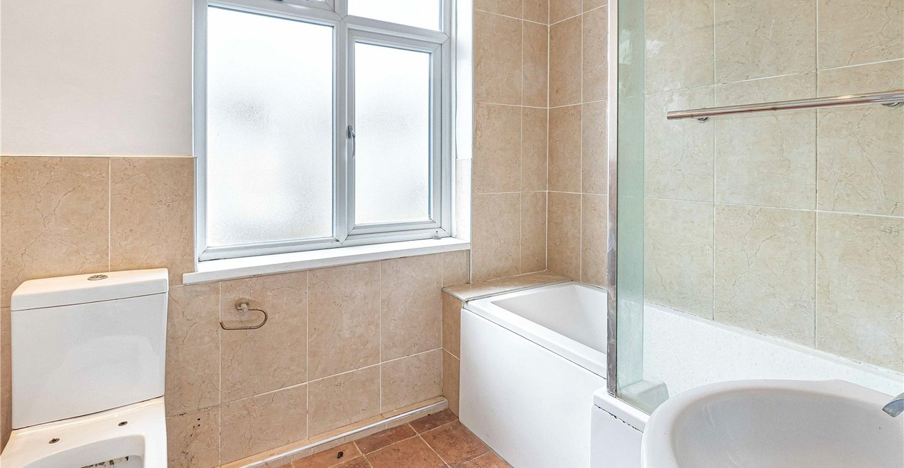 3 bedroom house for sale in Welling | Robinson Jackson