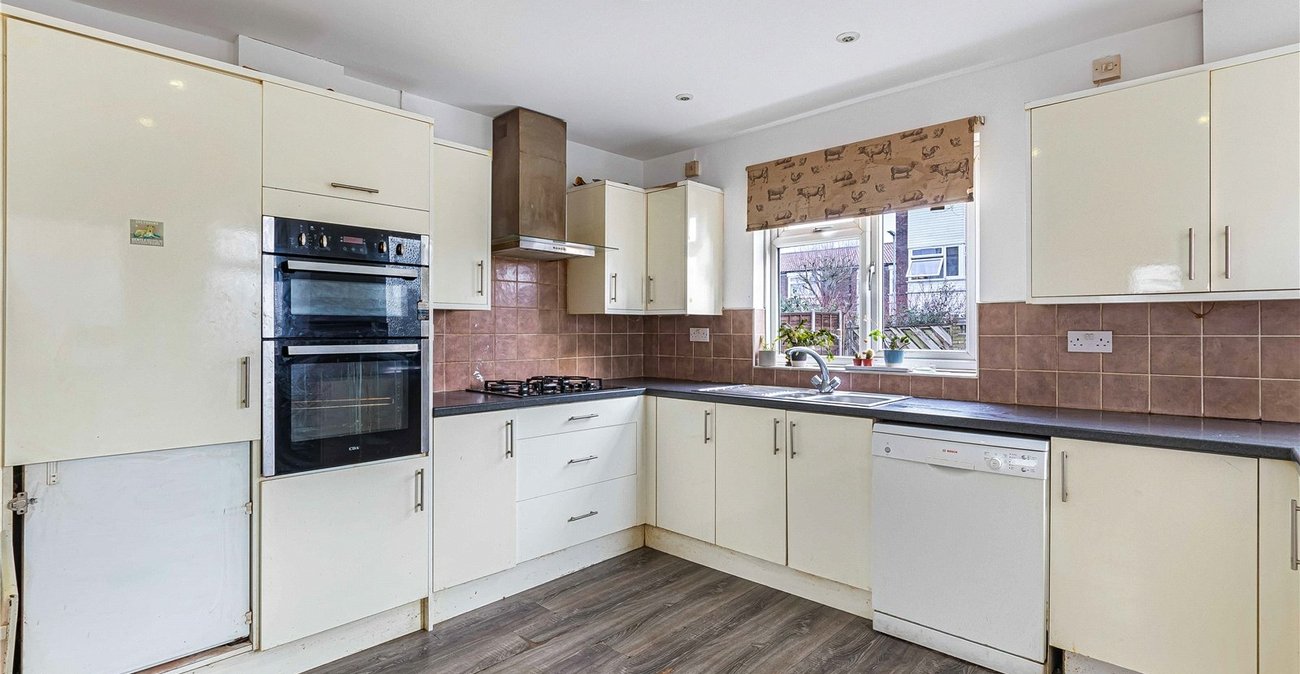 3 bedroom house for sale in Welling | Robinson Jackson