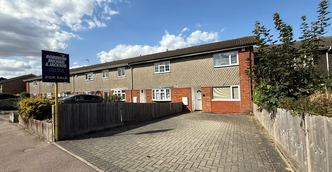 2 bedroom house for sale in Gravesend | Robinson Michael & Jackson