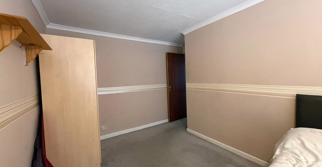 2 bedroom house for sale in Gravesend | Robinson Michael & Jackson