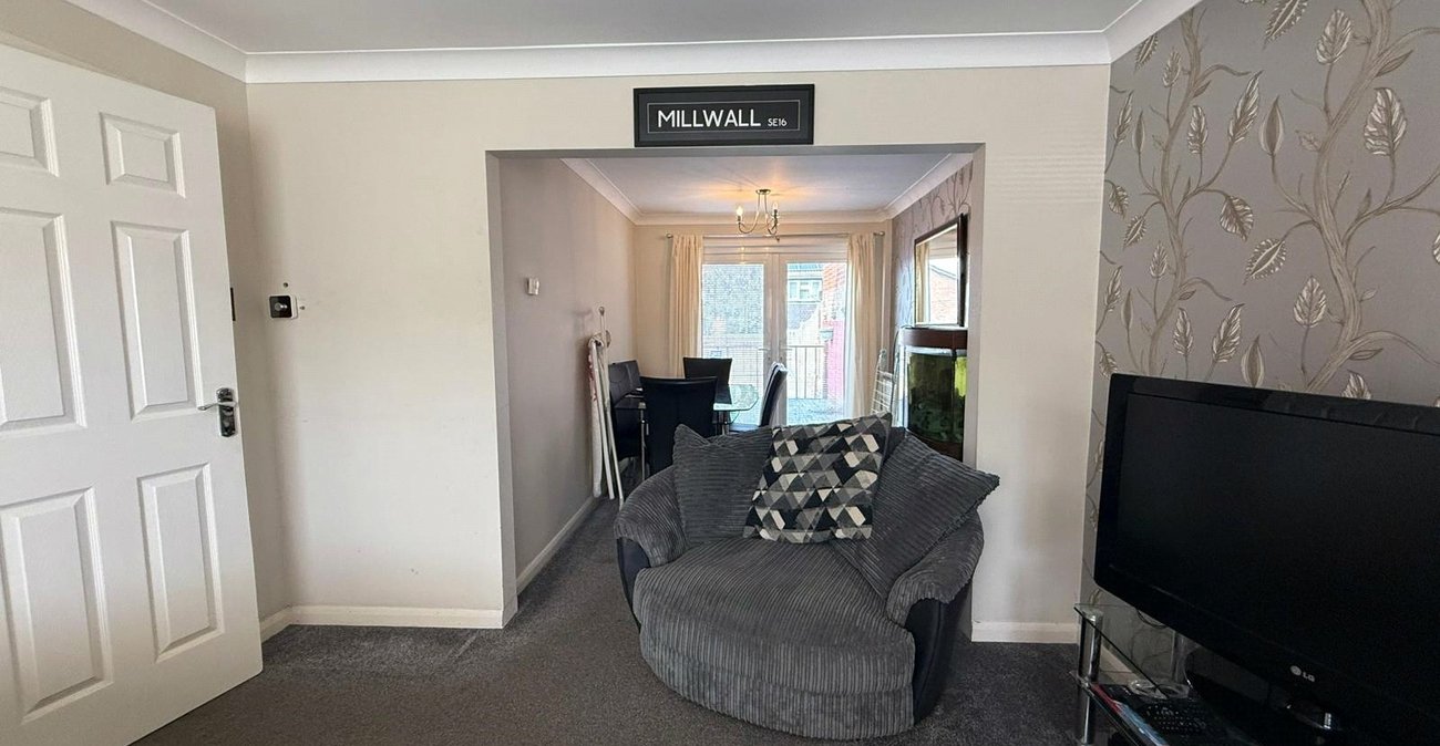 2 bedroom house for sale in Gravesend | Robinson Michael & Jackson