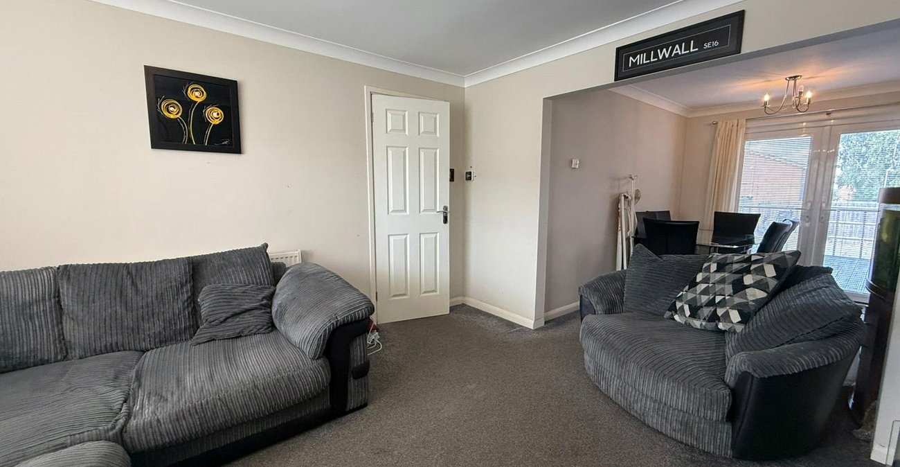 2 bedroom house for sale in Gravesend | Robinson Michael & Jackson